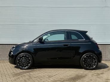 SPOTICAR Fiat 500 1.0 Hybrid La Prima | Parkeersensoren | Cruise Con Tweedehands - Stadsauto Benzine Zwart - Doetinchem - 1200298648_3