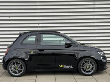 SPOTICAR Fiat 500 Abarth 42 Kwh | 155 Pk | Cabrio | Camera | Cruise Tweedehands - Stadsauto Elektrisch Zwart - Velp - 1200301766_4