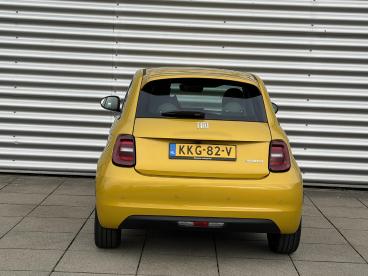 SPOTICAR Fiat 500 1.0 Hybrid La Prima | Cruise Control | Achteruitri Tweedehands - Stadsauto Benzine Geel - Velp - 1200301767_4