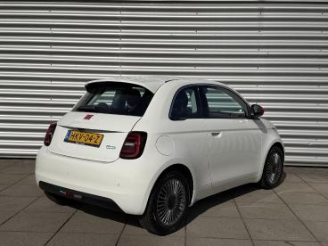 SPOTICAR Fiat 500 24kwh 95pk Red I Pack Comfort I Pack Style I Navig Tweedehands - Stadsauto Elektrisch Wit - Velp - 1200302563_4