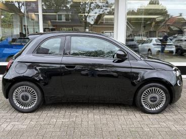 SPOTICAR Fiat 500 Urban 42 Kwh | 322 Wltp Range | Cruise Control | A Tweedehands - Stadsauto Elektrisch Zwart - Wirdum (fr) - 1200303022_2