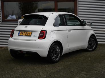 SPOTICAR Fiat 500 E 42kwh 118pk Automaat Apple Carplay | Cruise | Dab Tweedehands - Stadsauto Elektrisch Wit - Sittard - 1200271337_4