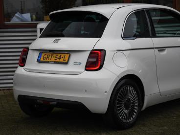 SPOTICAR Fiat 500 E 42kwh 118pk Automaat Apple Carplay | Cruise | Dab Tweedehands - Stadsauto Elektrisch Wit - Sittard - 1200271337_5