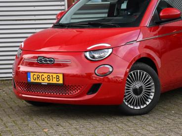 SPOTICAR Fiat 500 E Urban 42 Kwh 118pk Automaat Fiat 500 Urban 42 Kwh Tweedehands - Stadsauto Elektrisch Rood - Roermond - 1200272078_2