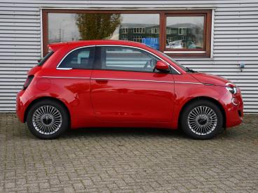 SPOTICAR Fiat 500 E Urban 42 Kwh 118pk Automaat Fiat 500 Urban 42 Kwh Tweedehands - Stadsauto Elektrisch Rood - Roermond - 1200272078_3