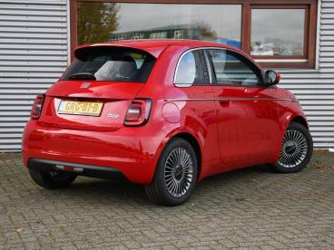 SPOTICAR Fiat 500 E Urban 42 Kwh 118pk Automaat Fiat 500 Urban 42 Kwh Tweedehands - Stadsauto Elektrisch Rood - Roermond - 1200272078_4