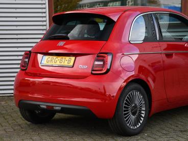 SPOTICAR Fiat 500 E Urban 42 Kwh 118pk Automaat Fiat 500 Urban 42 Kwh Tweedehands - Stadsauto Elektrisch Rood - Roermond - 1200272078_5