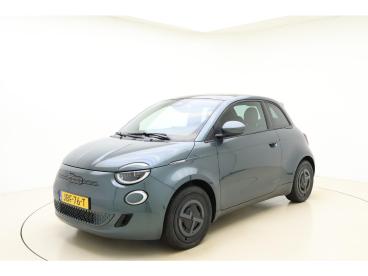 SPOTICAR Fiat 500 E Giorgio Armani Edition 42 Kwh | €8.500,- Demo Voor Tweedehands - Stadsauto Elektrisch Groen - Leeuwarden - 1200277226_1