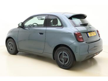 SPOTICAR Fiat 500 E Giorgio Armani Edition 42 Kwh | €8.500,- Demo Voor Tweedehands - Stadsauto Elektrisch Groen - Leeuwarden - 1200277226_4