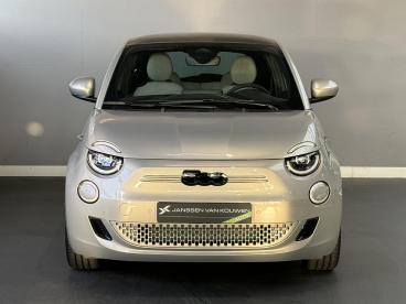 SPOTICAR Fiat 500 E Giorgio Armani Edition 42 Kwh / Panoramadak / Prem Tweedehands - Stadsauto Elektrisch Bruin - Huizen - 1200282260_2