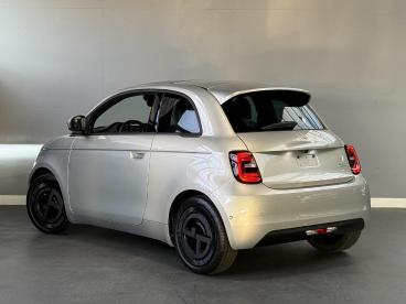 SPOTICAR Fiat 500 E Giorgio Armani Edition 42 Kwh / Panoramadak / Prem Tweedehands - Stadsauto Elektrisch Bruin - Huizen - 1200282260_4