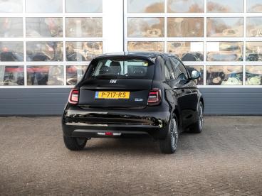 SPOTICAR Fiat 500 E Icon 42 Kwh | Soh 96,4% | Carplay | Navigatie | Cl Tweedehands - Stadsauto Elektrisch Zwart - Waddinxveen - 1200287987_5