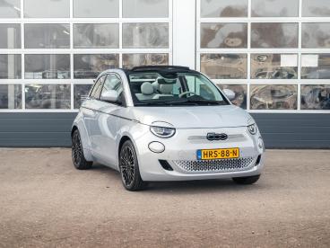 SPOTICAR Fiat 500 E Cabrio La Prima 42 Kwh | 17% Bijtelling | Clima | Tweedehands - Stadsauto Elektrisch Blauw - Waddinxveen - 1200288744_3