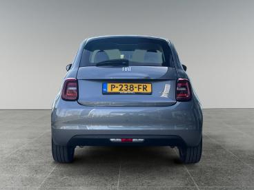 SPOTICAR Fiat 500 E Icon Ev 42kwh 118pk Automaat | 93% Soh | Clima | N Tweedehands - Stadsauto Elektrisch Grijs - Dordrecht - 1200290893_4