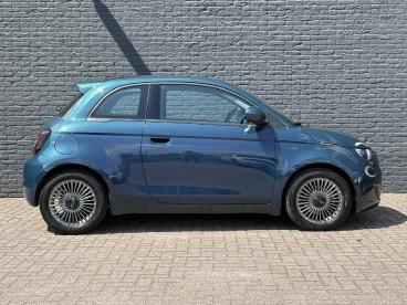 SPOTICAR Fiat 500 E 42 Kwh | 1e Eigenaar| Navigatie | Carplay | Climat Tweedehands - Stadsauto Elektrisch Groen - Hengelo - 1200297970_4