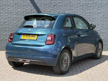 SPOTICAR Fiat 500 E 42 Kwh | 1e Eigenaar| Navigatie | Carplay | Climat Tweedehands - Stadsauto Elektrisch Groen - Hengelo - 1200297970_5