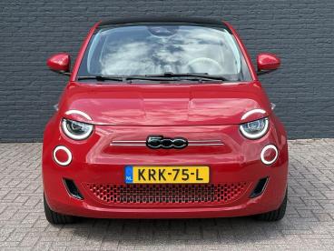 SPOTICAR Fiat 500 E La Prima 42 Kwh | 321km Wltp|  Adaptieve Cruise Co Tweedehands - Stadsauto Elektrisch Rood - Hengelo - 1200299504_2