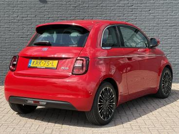 SPOTICAR Fiat 500 E La Prima 42 Kwh | 321km Wltp|  Adaptieve Cruise Co Tweedehands - Stadsauto Elektrisch Rood - Hengelo - 1200299504_5