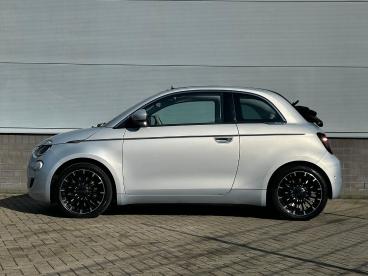 SPOTICAR Fiat 500 500c Cabriolet 42 Kwh 118 Pk Aut La Prima I Apple Carpl Tweedehands - Stadsauto Elektrisch Wit - Doetinchem - 1200288028_3