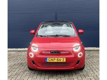 SPOTICAR Fiat 500 500c Electrisch Cabrio 42kwh I Demo Deal I 118pk Aut La Tweedehands - Stadsauto Elektrisch Rood - Nijmegen - 1200292172_4