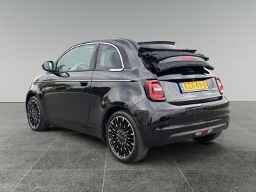 SPOTICAR Fiat 500 500c La Prima 1.0 Hybrid 65pk | Clima | Camera | Apple Tweedehands - Stadsauto Benzine Zwart - Dordrecht - 1200293227_3