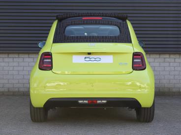 SPOTICAR Fiat 500 500c La Prima Cabrio 42kwh I Navigatie I Adaptive Cruis Tweedehands - Stadsauto Elektrisch Geel - Nijmegen - 1200301689_4