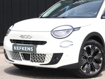 SPOTICAR Fiat 600 1.2 Hybrid 110pk La Prima Automaat | Voorraad Voor Tweedehands - Suv Benzine Wit - Baarn - 1200270116_5