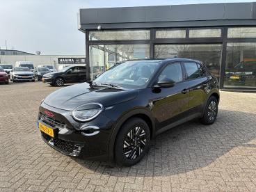 SPOTICAR Fiat 600 E Red 54 Kwh | Climate Control | Apple Carplay/and Tweedehands - Suv Elektrisch Zwart - Emmeloord - 1200271906_1
