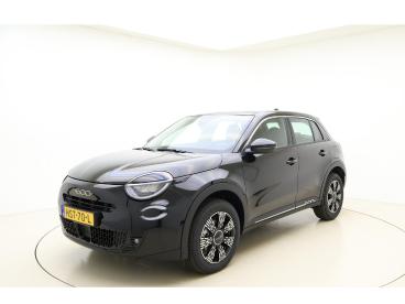 SPOTICAR Fiat 600 1.2 Hybrid Black Edition | Apple Carplay/android A Tweedehands - Suv Benzine Zwart - Leeuwarden - 1200272177_1