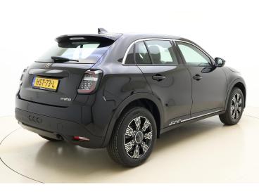 SPOTICAR Fiat 600 1.2 Hybrid Urban | € 3.440,- Voordeel! | Airco | A Tweedehands - Suv Benzine Zwart - Heerenveen - 1200272925_2