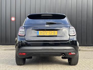 SPOTICAR Fiat 600 1.2 Hybrid 110pk La Prima Automaat | Navigatie | A Tweedehands - Suv Hybride Zwart - Baarn - 1200273689_5