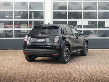 SPOTICAR Fiat 600 E La Prima 54 Kwh | Carplay | Elek. Stoel | Stoelv Tweedehands - Suv Elektrisch Zwart - Waddinxveen - 1200284390_5