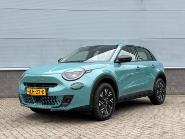 SPOTICAR Fiat 600 1.2 Hybrid Urban | Achteruitrijcamera | Cruise Con Tweedehands - Suv Benzine Blauw - Velp - 1200285077_1