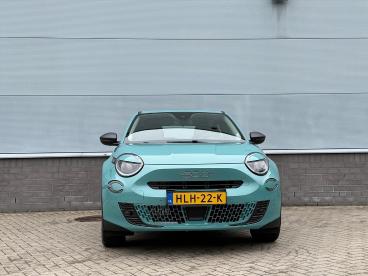 SPOTICAR Fiat 600 1.2 Hybrid Urban | Achteruitrijcamera | Cruise Con Tweedehands - Suv Benzine Blauw - Velp - 1200285077_2