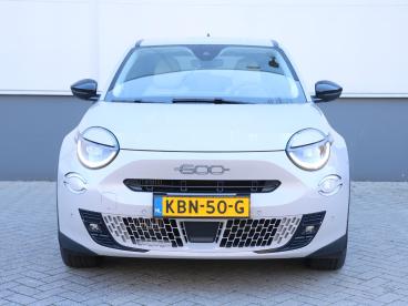 SPOTICAR Fiat 600 1.2 Hybrid La Prima | Lederen Bekleding | Navigati Tweedehands - Suv Hybride Grijs - De Meern - 1200289423_5