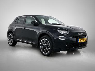 SPOTICAR Fiat 600 1.2 Hybrid La Prima 145pk Automaat | 8 Jaar Garant Tweedehands - Suv Hybride Zwart - Eindhoven - 1200290160_2