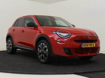 SPOTICAR Fiat 600 1.2 Hybrid La Prima Yp Tweedehands - Suv Hybride Rood - Den Haag - 1200290472_3