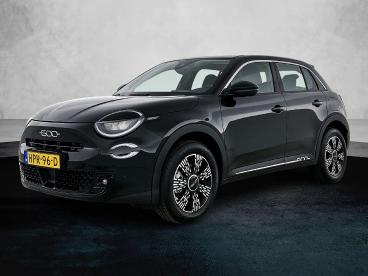 SPOTICAR Fiat 600 1.2 Hybrid Urban 110pk Automaat | Navigatie | Stoe Tweedehands - Suv Hybride Zwart - Den Bosch - 1200290594_1