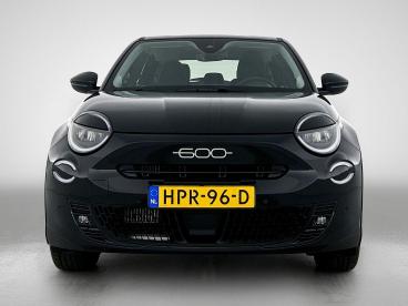 SPOTICAR Fiat 600 1.2 Hybrid Urban 110pk Automaat | Navigatie | Stoe Tweedehands - Suv Hybride Zwart - Den Bosch - 1200290594_4