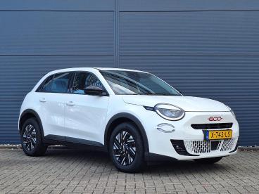SPOTICAR Fiat 600 54kwh 156pk Red | Automaat | Soh 96,1% |climate Co Tweedehands - Suv Elektrisch Wit - Nijmegen - 1200290948_4