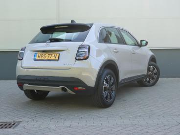 SPOTICAR Fiat 600 1.2 110pk Urban | Camera | Stoelverwarming | Navig Tweedehands - Suv Hybride Grijs - De Meern - 1200292971_3