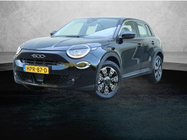 SPOTICAR Fiat 600 1.2 110pk Urban | Camera | Stoelverwarming | Navig Tweedehands - Suv Hybride Zwart - De Meern - 1200292973_1