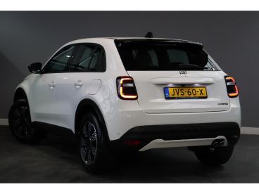 SPOTICAR Fiat 600 1.2 Hybrid Icon / Navigatie / Carplay / Camera / L Tweedehands - Suv Hybride Wit - Huizen - 1200293597_3