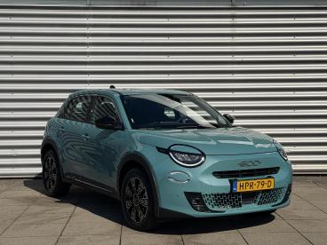 SPOTICAR Fiat 600 1.2 Hybrid Urban 100pk | Automaat | Navigatie | Ca Tweedehands - Suv Benzine Blauw - Velp - 1200294504_2