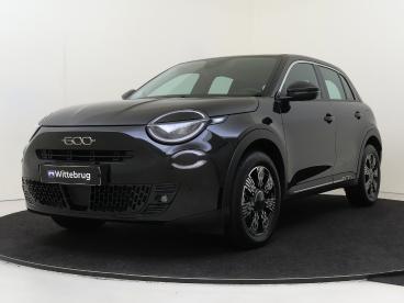 SPOTICAR Fiat 600 1.2 Hybrid Urban | Camera | Climate Control | Navi Tweedehands - Suv Hybride Zwart - Bergschenhoek - 1200295574_1
