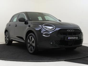 SPOTICAR Fiat 600 1.2 Hybrid Urban | Camera | Climate Control | Navi Tweedehands - Suv Hybride Zwart - Bergschenhoek - 1200295574_3