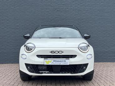 SPOTICAR Fiat 600 1.2 Hybrid Sport | Automaat | Sportieve Uitvoering Tweedehands - Suv Hybride Wit - Hengelo - 1200297277_2