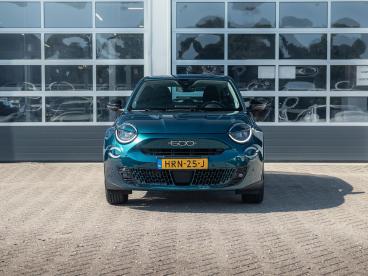 SPOTICAR Fiat 600 1.2 Hybrid Urban | Pack Style | Pack Comfort | Pac Tweedehands - Suv Benzine Blauw - Waddinxveen - 1200300115_2