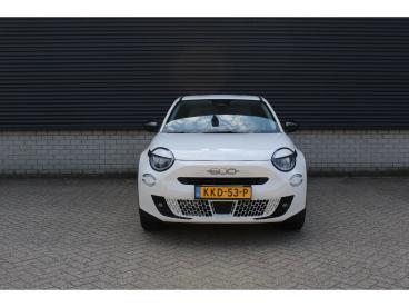 SPOTICAR Fiat 600 1.2 Hybrid Sport Tweedehands - Suv Hybride Wit - Venlo - 1200302161_3