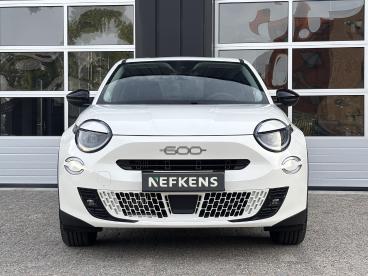 SPOTICAR Fiat 600 1.2 Hybrid 110pk Urban Automaat | Airco | Applecar Tweedehands - Suv Benzine Wit - Baarn - 1200303157_2